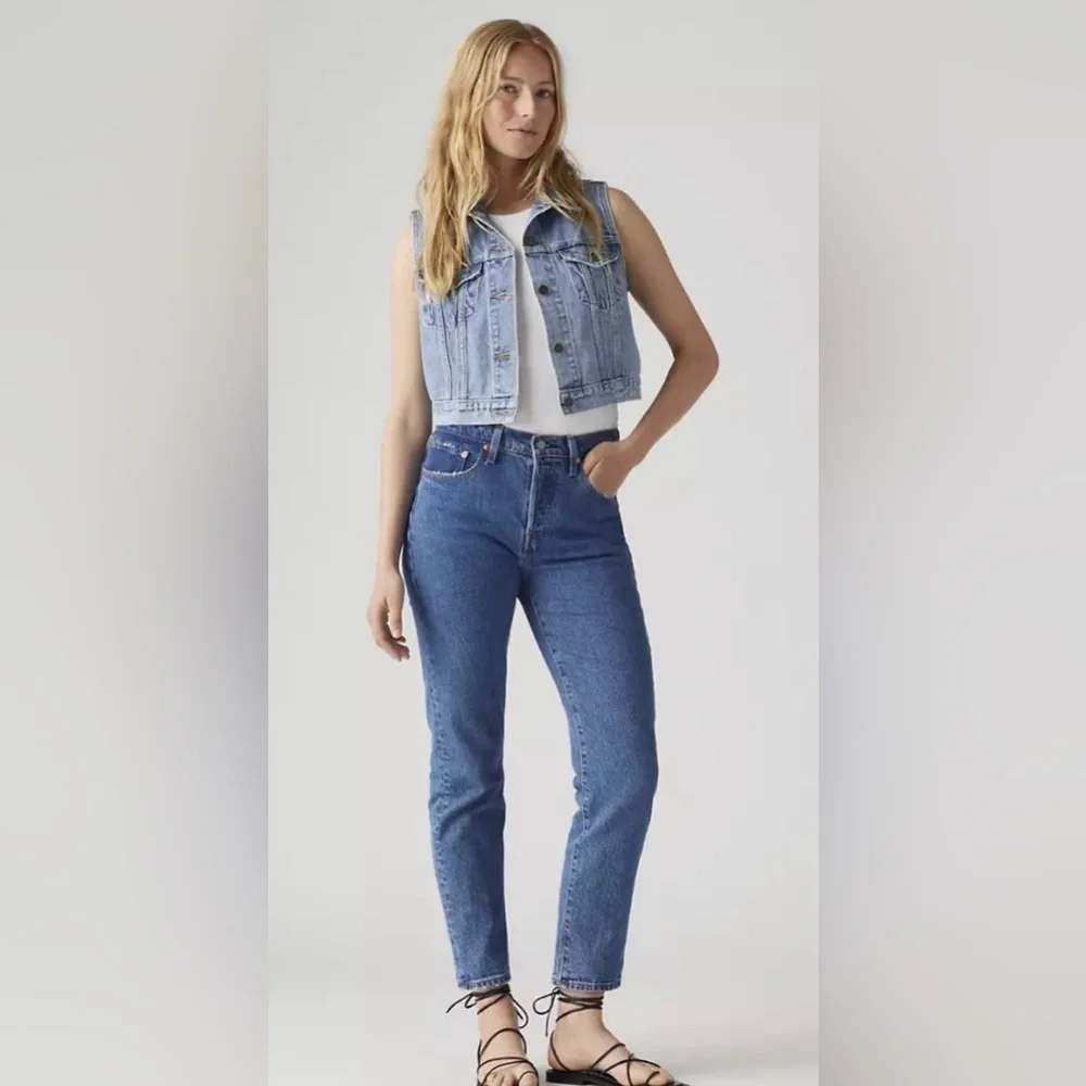 Levis - 501 Original Cropped Jeans - Medium Wash - Blank Red Tab - Waist 24